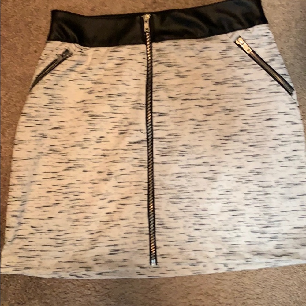 Rock and Republic sweater zip skirt